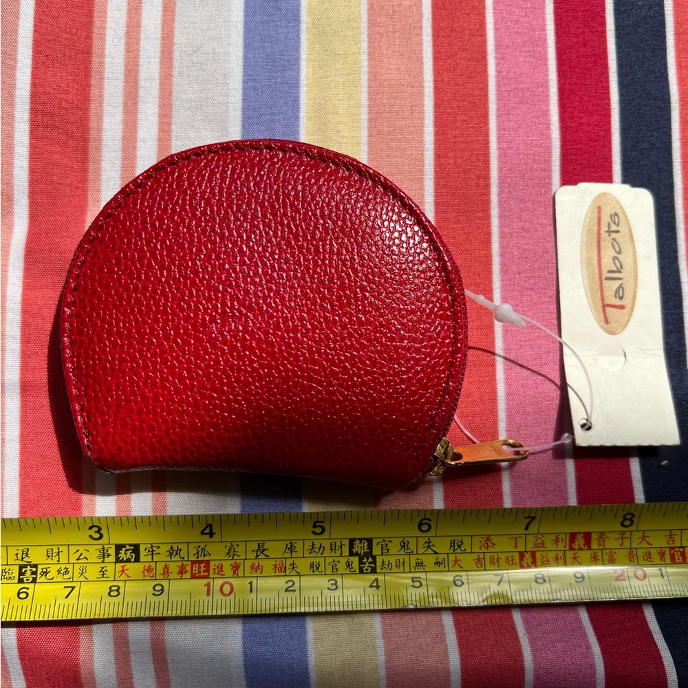 Talbots Red Coin pause New
